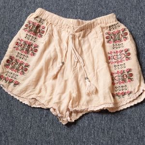 Angie casual pink embroidered shorts
